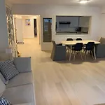 Panoramic Beachfront Bliss Apartment