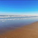 Panoramic Beachfront Bliss Apartment Knokke-Heist