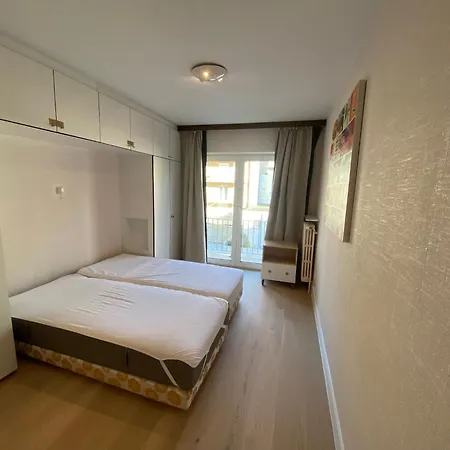 Panoramic Beachfront Bliss דירה
