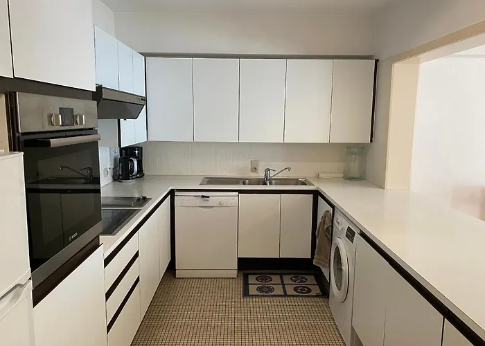 Panoramic Beachfront Bliss Appartement