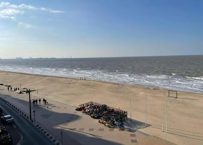 Panoramic Beachfront Bliss