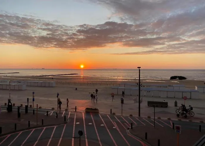 Panoramic Beachfront Bliss *